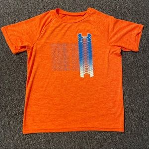 Under armor heat gear moisture wicking orange T-shirt, Youth XL, EUC!